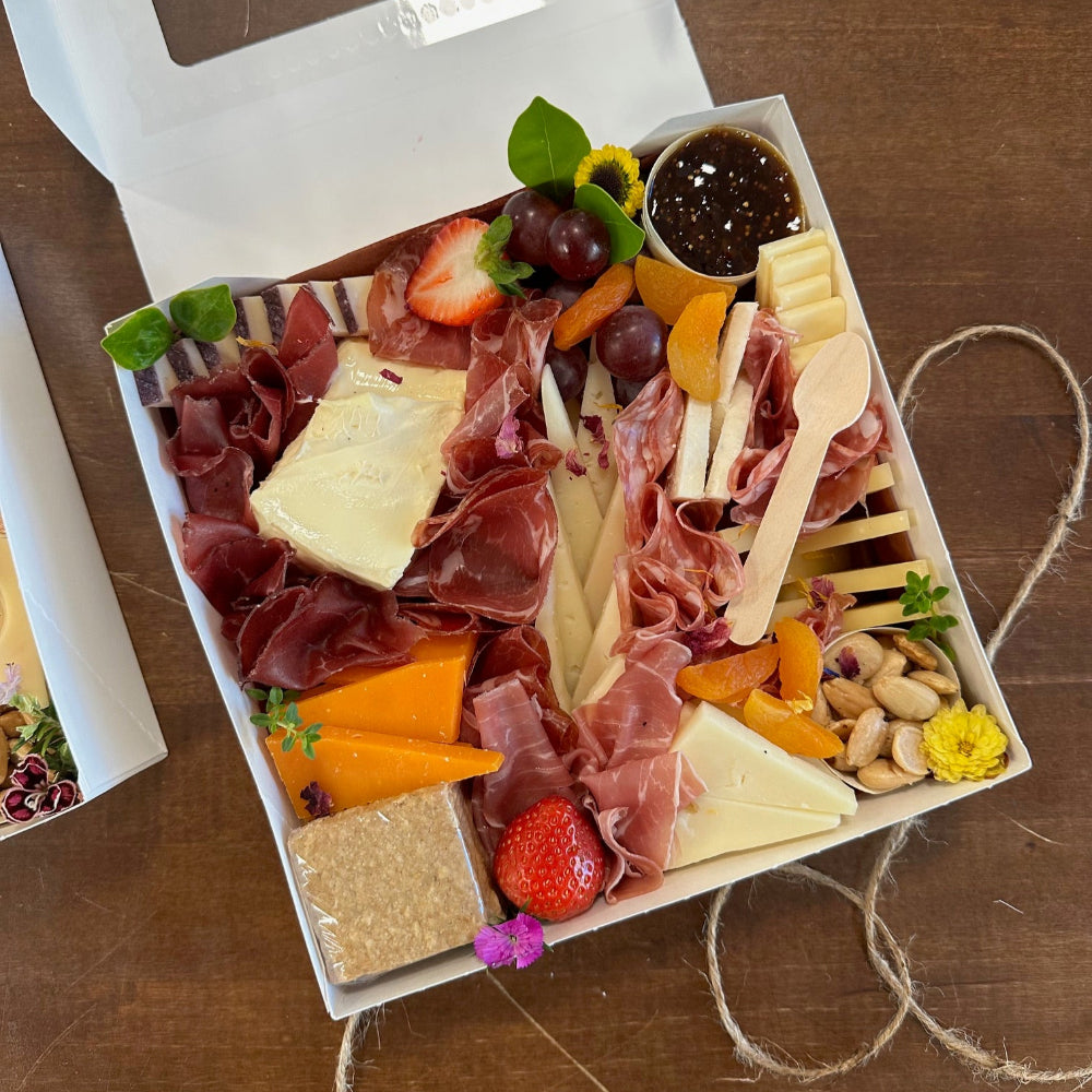 Petite Grazing Box Paso Robles - Cured and Cultivated