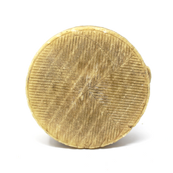 Mitica cheese La Dama Sagrada raw goat cheese - Cured and Cultivated