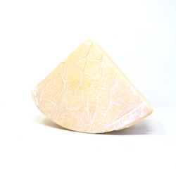 Beehive Seahive Sea Salt & Honey Cheddar - Cured and Cultivated